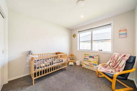 Photo of property in 14 Poulson Grove, Trentham, Upper Hutt, 5018