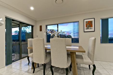 Photo of property in 36 Sapperton Drive, Henderson, Auckland, 0612