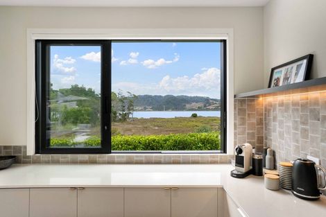 Photo of property in 34 North Ridge Drive, Pauanui, 3579