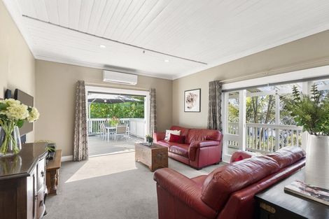 Photo of property in 10a Waterview Road, Stanley Point, Auckland, 0624