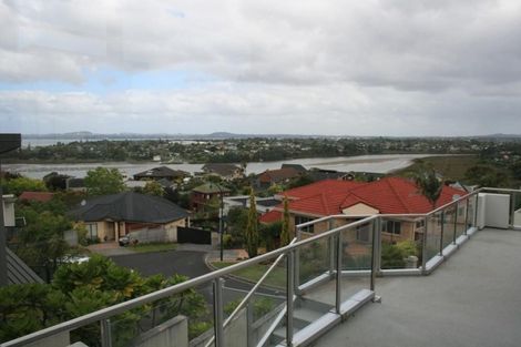Photo of property in 9 Graceview Way, West Harbour, Auckland, 0618