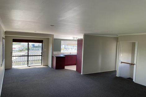 Photo of property in 15a Rishworth Avenue, Stanmore Bay, Whangaparaoa, 0932