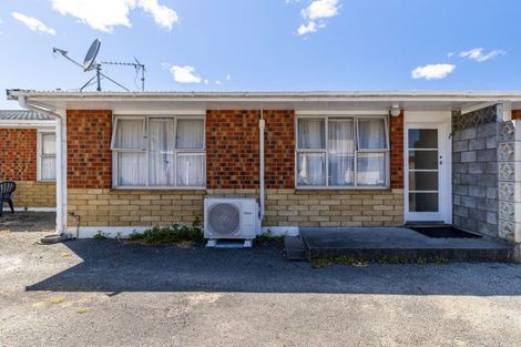 Photo of property in 2/60 Harrison Street, Whanganui, 4500
