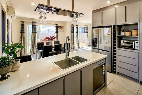 Photo of property in 3 Ludlam Crescent, Woburn, Lower Hutt, 5010