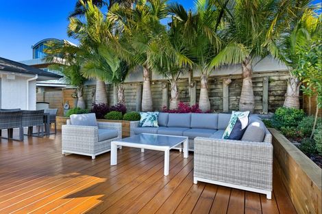 Photo of property in 96 Grovenor Drive, Orewa, 0931