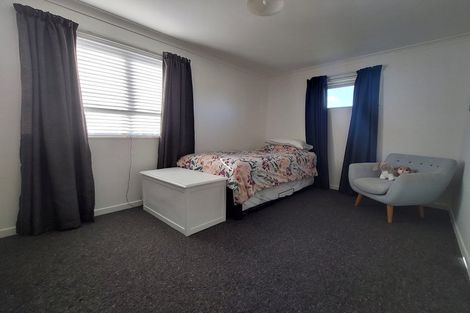 Photo of property in 5 Keats Place, Blockhouse Bay, Auckland, 0600