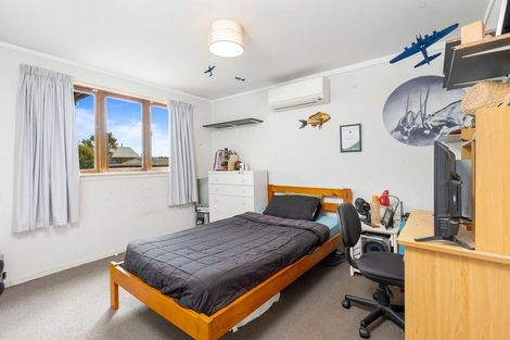 Photo of property in 2 Rata Road, Stanmore Bay, Whangaparaoa, 0932