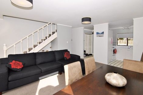 Photo of property in 60 Cunliffe Street, Churton Park, Wellington, 6037