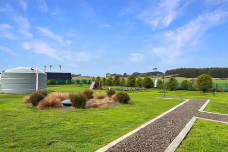 Photo of property in 120 Cummerfield Road, Foxton, 4891