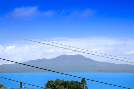 Photo of property in 1/30 Gulf View Road, Murrays Bay, Auckland, 0630