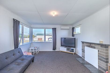 Photo of property in 2 Collingwood Street, Levin, 5510