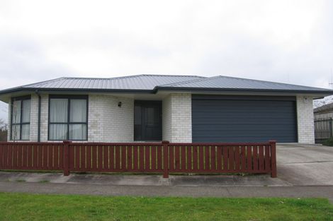 Photo of property in 148 Hillcrest Drive, Kelvin Grove, Palmerston North, 4414