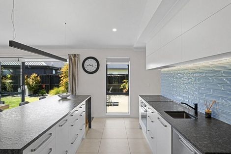 Photo of property in 123 Prestons Park Drive, Marshland, Christchurch, 8083