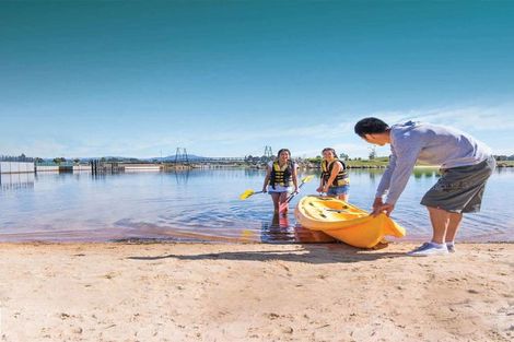 Photo of property in 2 Waituna Street, Pegasus, 7612