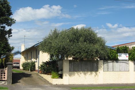 Photo of property in 68 Buller Street, New Plymouth, 4312