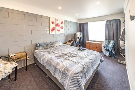 Photo of property in 1 Hurworth Place, College Estate, Whanganui, 4500