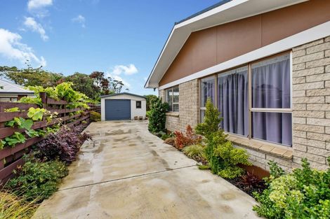 Photo of property in 65 Sandspit Road, Waiuku, 2123