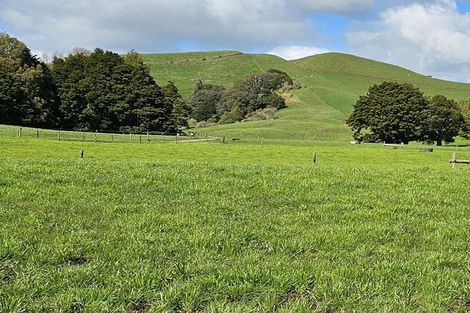 Photo of property in 2386 Tarata Road, Tarata, Inglewood, 4387