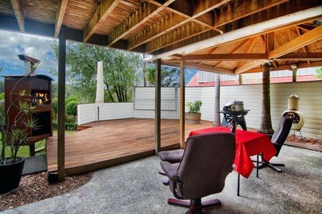 Photo of property in 315 Sturges Road, Henderson Valley, Auckland, 0612