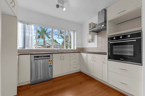 Photo of property in 16 Drummond Drive, Ranui, Auckland, 0612