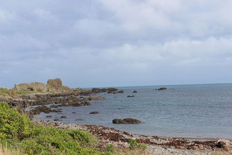 Photo of property in 47 Moa Point Road, Moa Point, Wellington, 6022