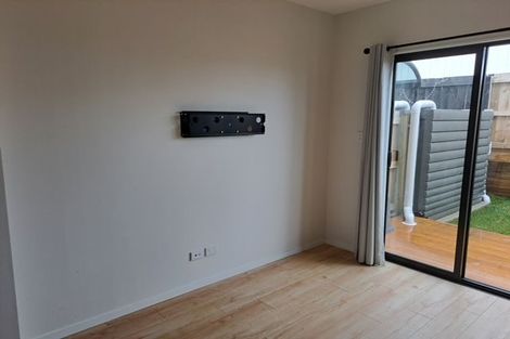 Photo of property in 3/6 Kereru Street, Henderson, Auckland, 0612