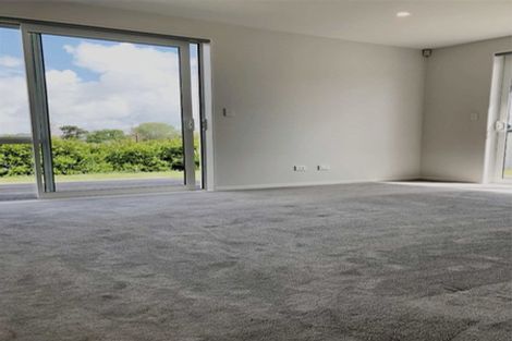 Photo of property in 14 Pampas Drive, Wainui, 0932