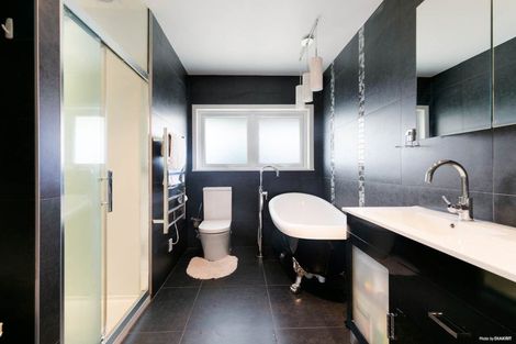 Photo of property in 15a Matata Street, Blockhouse Bay, Auckland, 0600