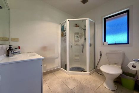 Photo of property in 19 Roy Maloney Drive, Henderson, Auckland, 0612