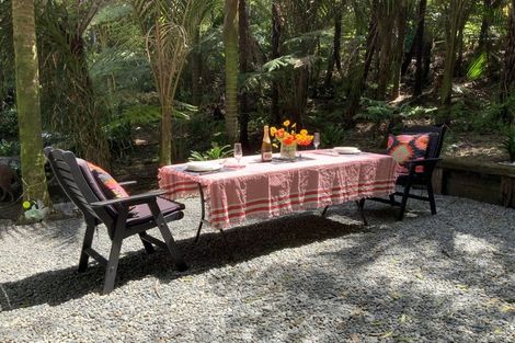 Photo of property in 44 Island Bay Road, Beach Haven, Auckland, 0626