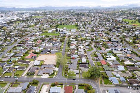 Photo of property in 11 Hilton Road, St Andrews, Hamilton, 3200