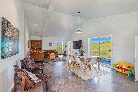 Photo of property in 50 Binns Road, Karioitahi, Waiuku, 2683