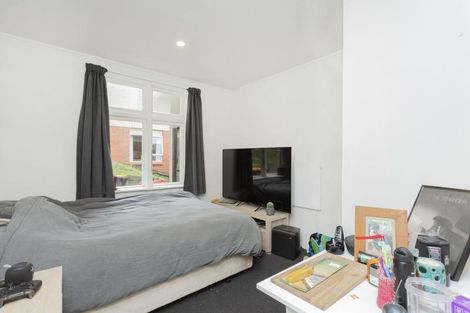 Photo of property in 96 Harbour Terrace, North Dunedin, Dunedin, 9016