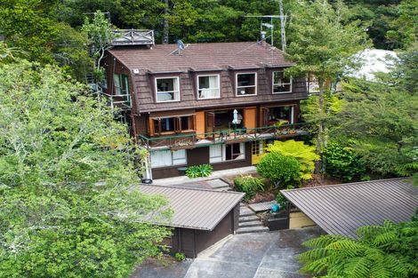 Photo of property in 11 Paturoa Road, Titirangi, Auckland, 0604