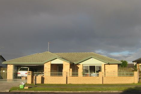 Photo of property in 171 Burswood Drive, Burswood, Auckland, 2013