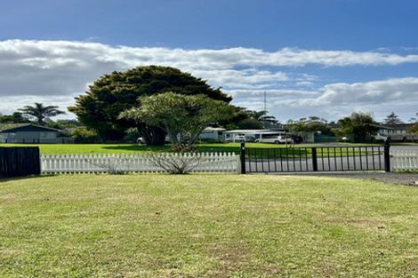Photo of property in 20 Newland Grove, Henderson, Auckland, 0610