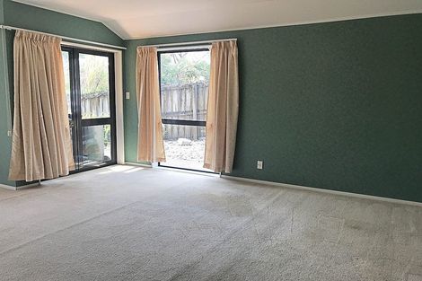 Photo of property in 1/8 Daria Place, Northpark, Auckland, 2013