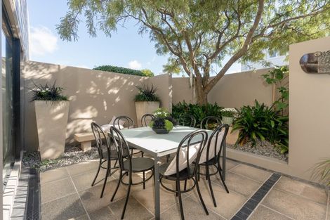 Photo of property in Highwic, 3/32 Hobson Street, Thorndon, Wellington, 6011