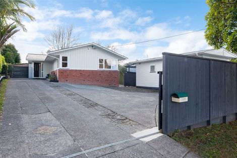 Photo of property in 130 Triangle Road, Massey, Auckland, 0614
