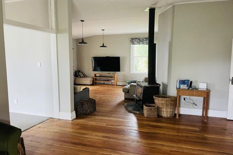 Photo of property in 285 Halcombe Road, Feilding, 4775