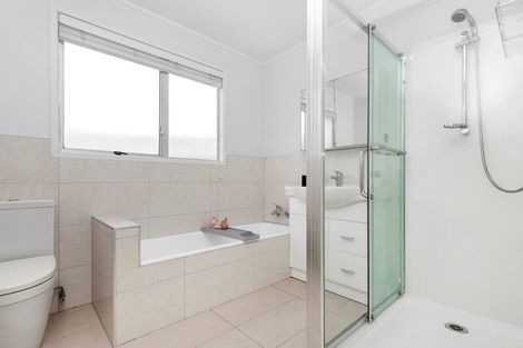 Photo of property in 7 Talmar Place, Massey, Auckland, 0614