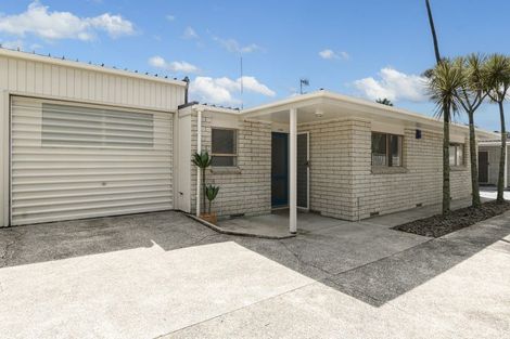 Photo of property in 2/388 Devonport Road, Tauranga South, Tauranga, 3112