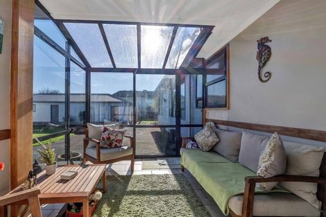 Photo of property in 9 Burke Street, Eltham, 4322