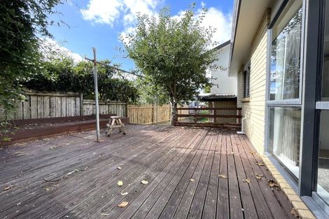Photo of property in 68a Priestley Drive, Bucklands Beach, Auckland, 2014