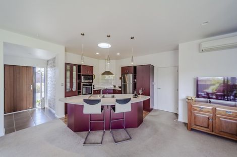 Photo of property in 17 Pania Place, Poraiti, Napier, 4112