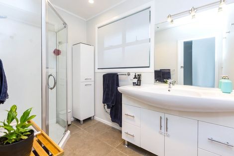 Photo of property in 46 Holdsworth Avenue, Trentham, Upper Hutt, 5018