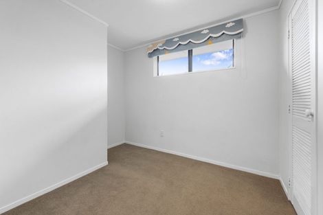 Photo of property in 2/2 Anna Watson Road, Half Moon Bay, Auckland, 2012