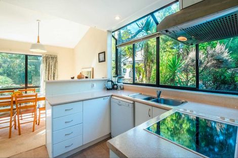 Photo of property in 2/41 Radiata Lane, Chatswood, Auckland, 0626