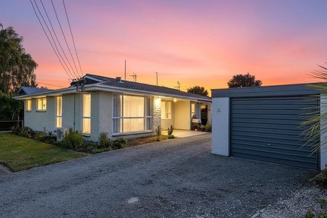 Photo of property in 1/17 Tyrone Street, Belfast, Christchurch, 8051