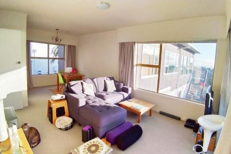 Photo of property in 2/3 Rahopara Street, Castor Bay, Auckland, 0620